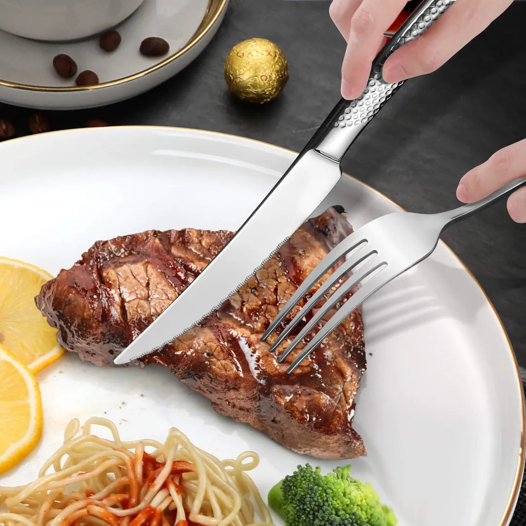 Astal Hammered Glossy Silver Flatware Set