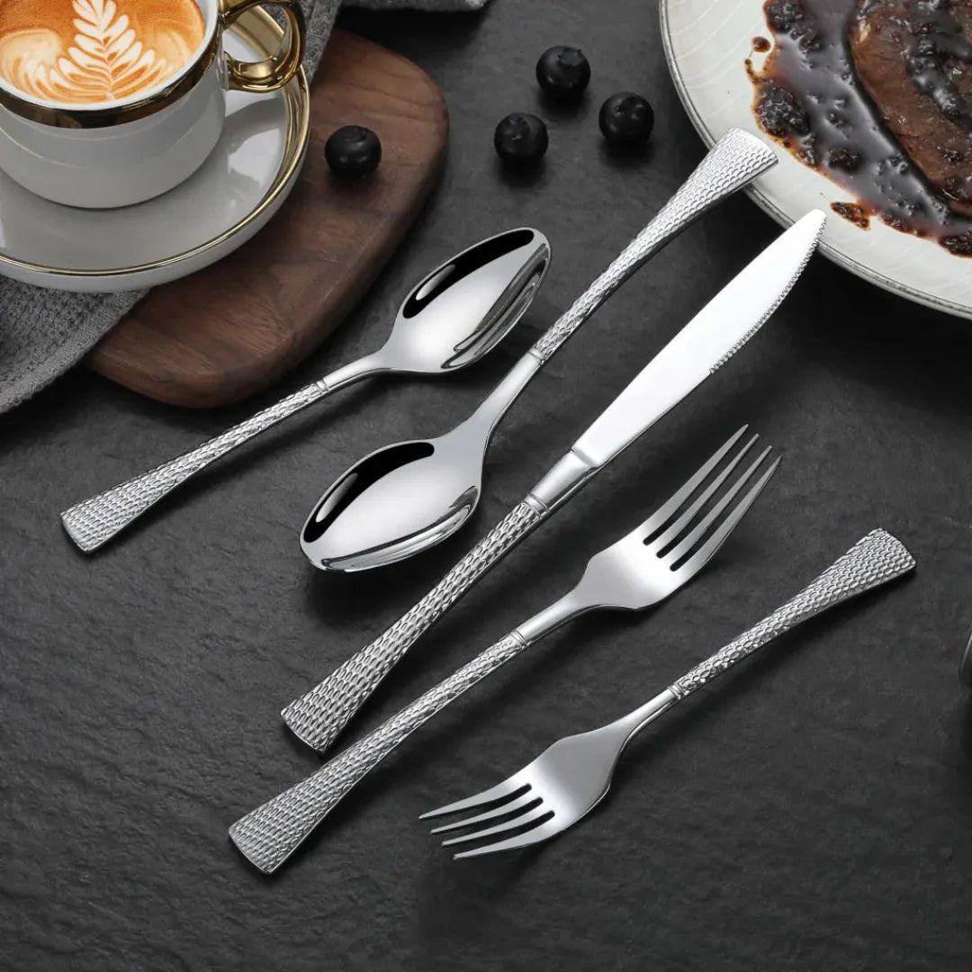 Hammered Glossy Silver Flatware Set