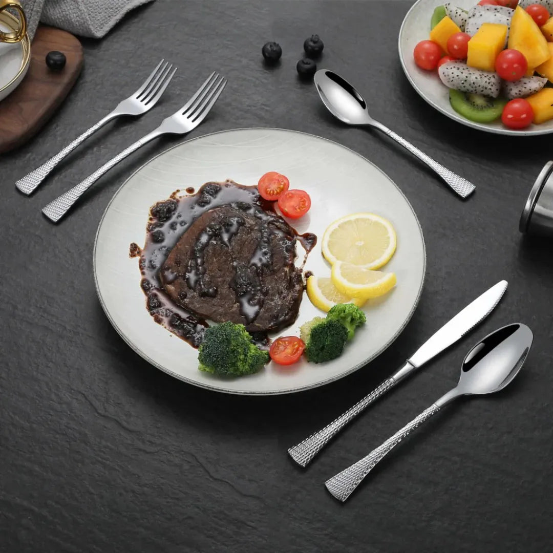 Hammered Glossy Silver Flatware Set