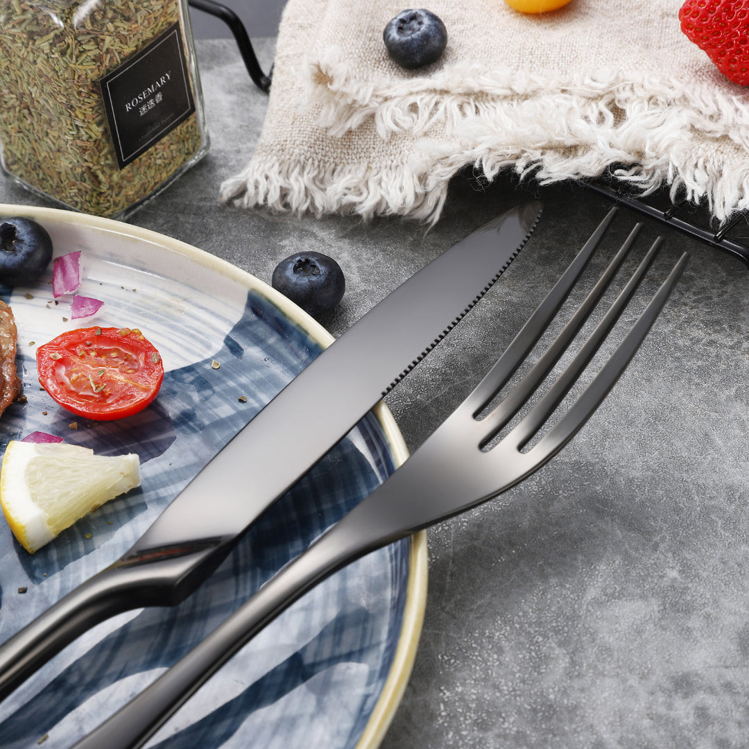 Kaya Mirror Black Flatware