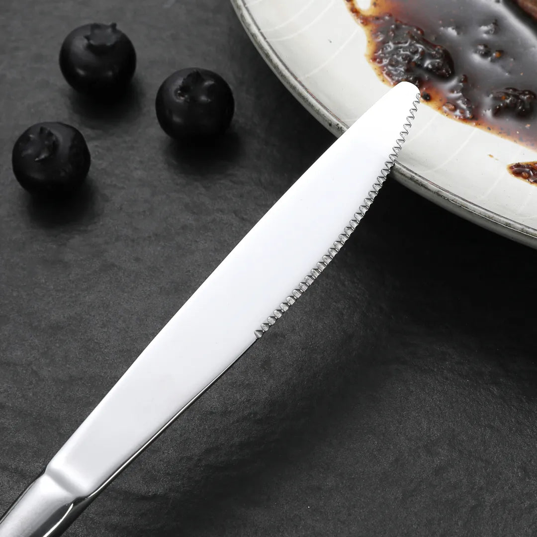 Hammered Glossy Silver Flatware Set