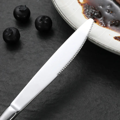 Hammered Glossy Silver Flatware Set