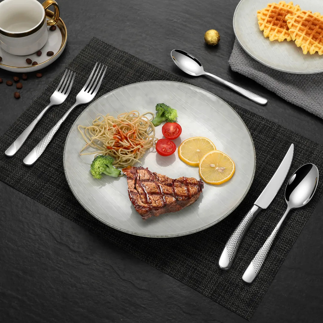 Astal Hammered Glossy Silver Flatware Set